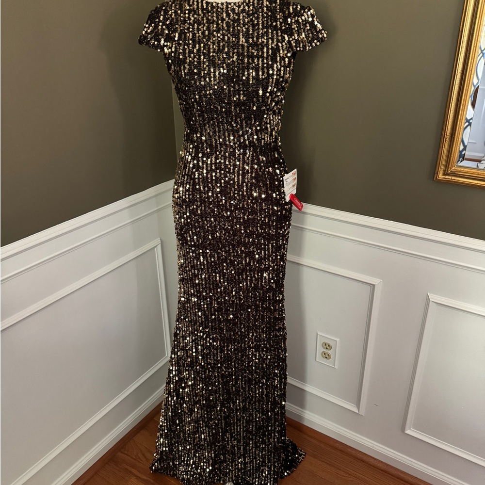 Elegant Black and Gold Sequin Maxi Dress